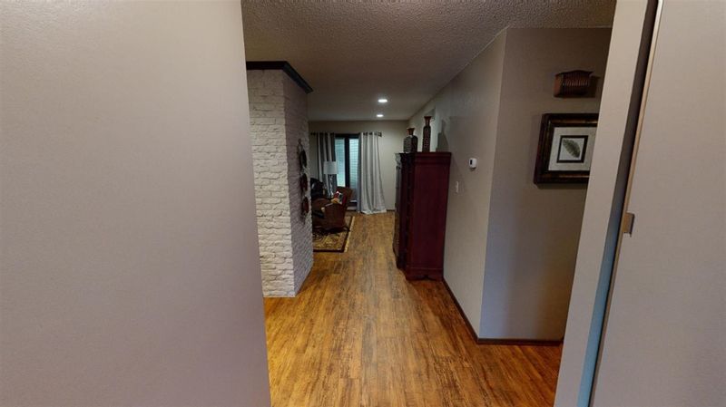 5105 Telstar Ln, Great Bend, KS 67530