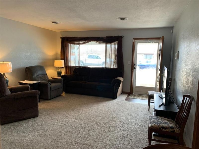1908 Cherry Ln, Great Bend, KS 67530