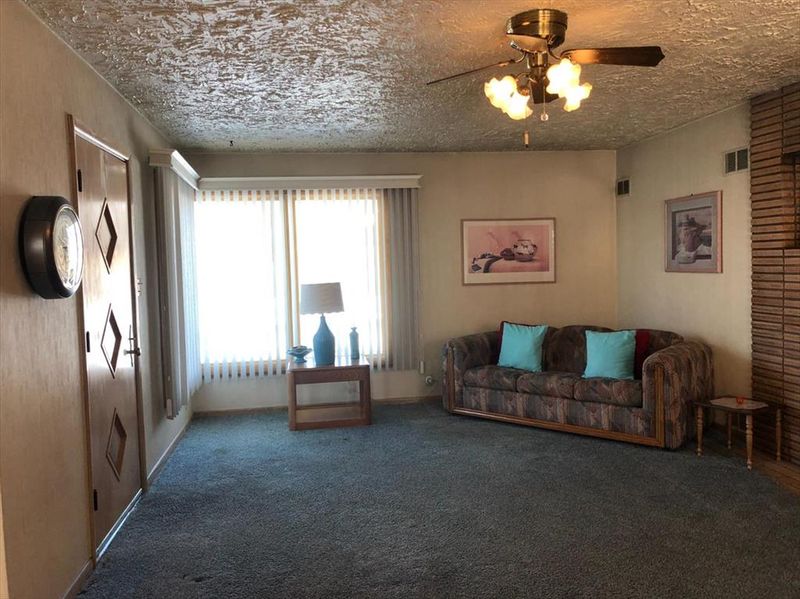 3100 Meadowlark Ln, Great Bend, KS 67530
