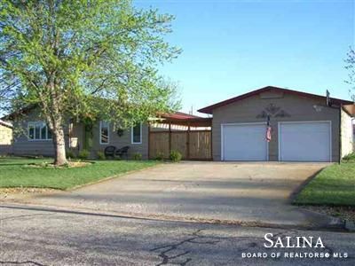 313 E 11th, Ellsworth, KS 67439