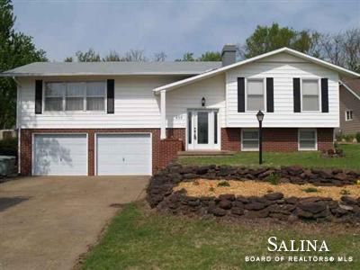 426 Claremont, Salina, KS 67401
