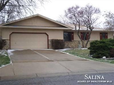 2332 Georgetown Rd, Salina, KS 67101