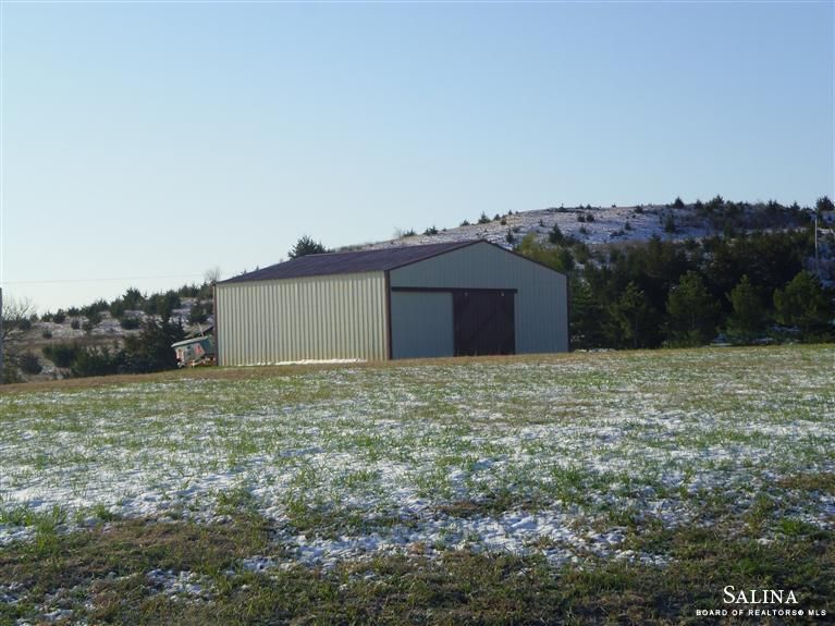 96 Ash Ln, Bennington, KS 67422