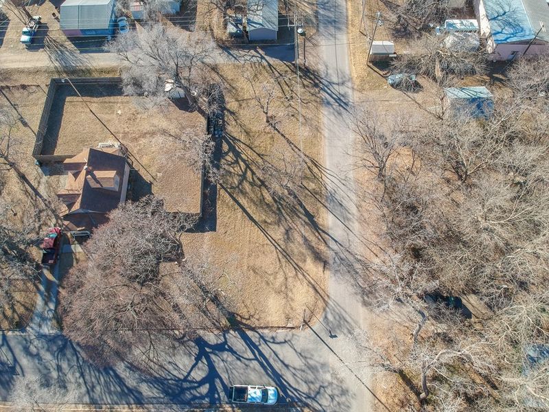 1333 N 4th, Salina, KS 67401