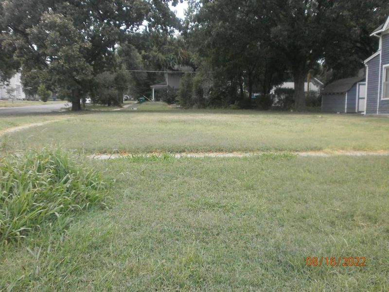 301 NE 6th St, Abilene, KS 67410