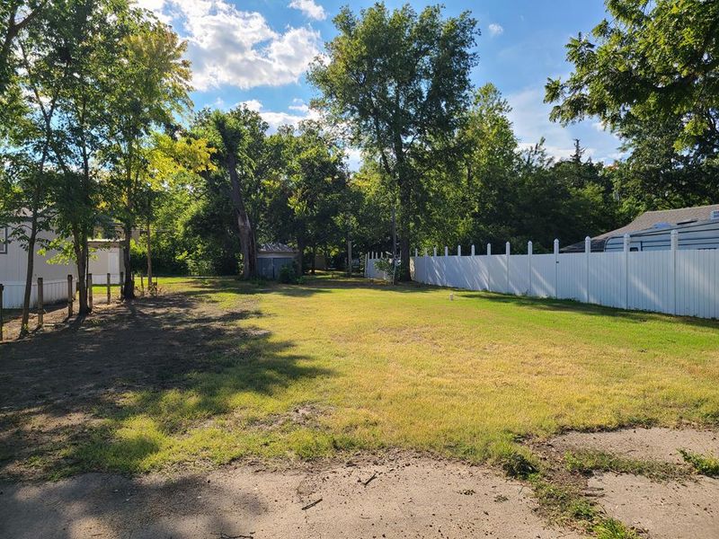 347 N Kansas Ave, Lindsborg, KS 67456