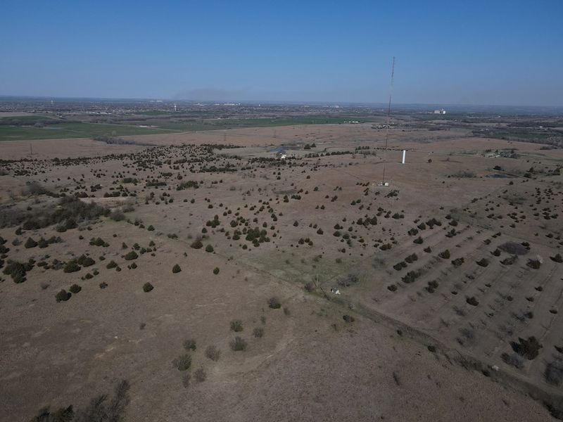 00000 E Magnolia Rd, Salina, KS 67401