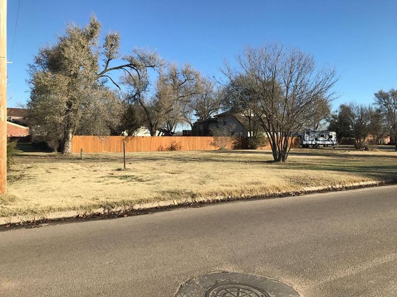 2301 Adams, Great Bend, KS 67530