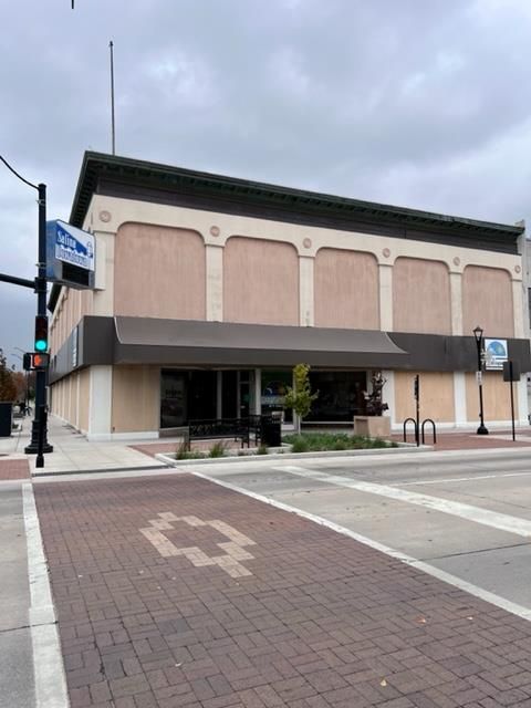 101 N Santa Fe, Salina, KS 67101