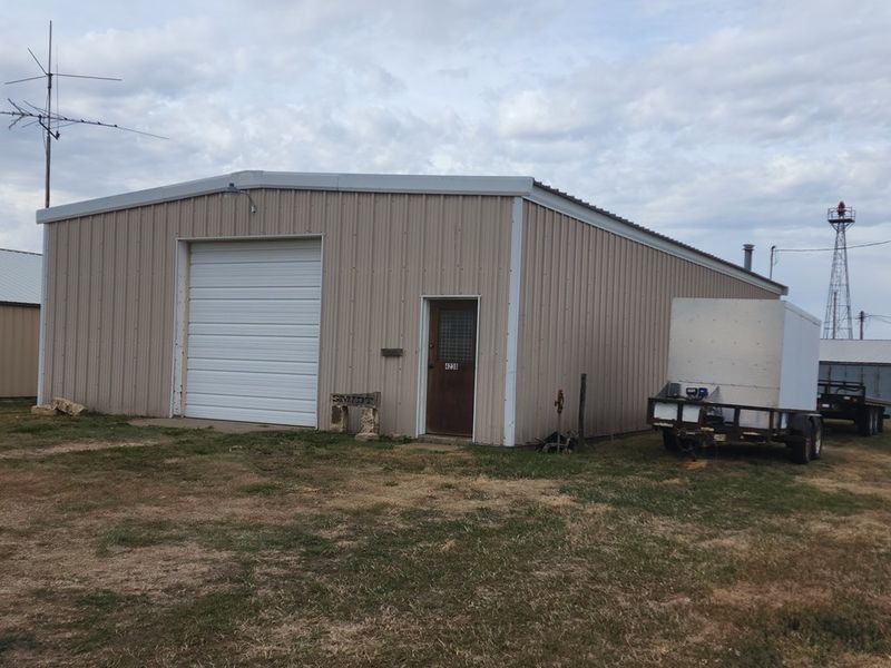 4238 E Hwy 40, Russell, KS 67665