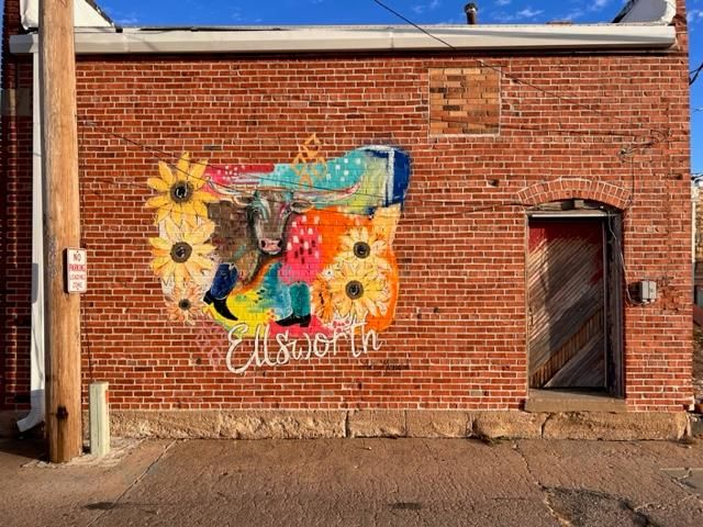 112 W 1st St, Ellsworth, KS 67439
