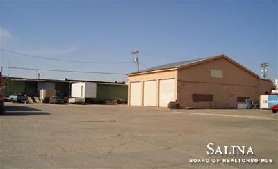 739 N 10th, Salina, KS 67401