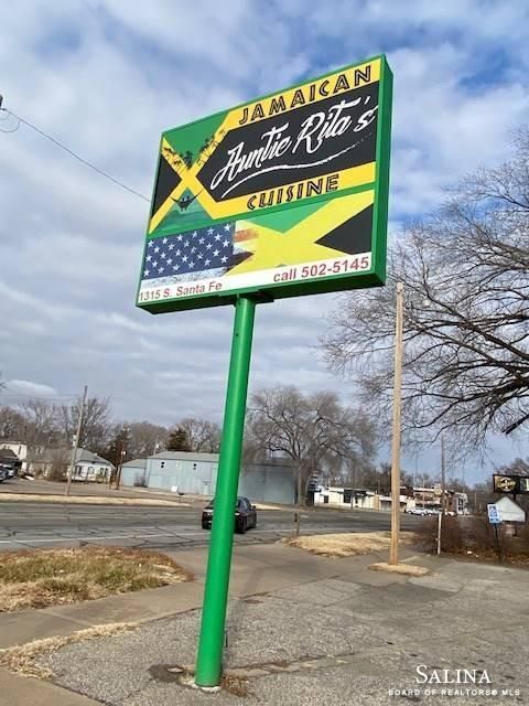 1315 S Santa Fe Ave, Salina, KS 67401
