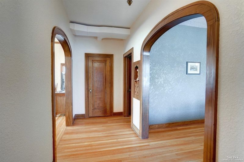 405 E Iron Ave, Salina, KS 67401