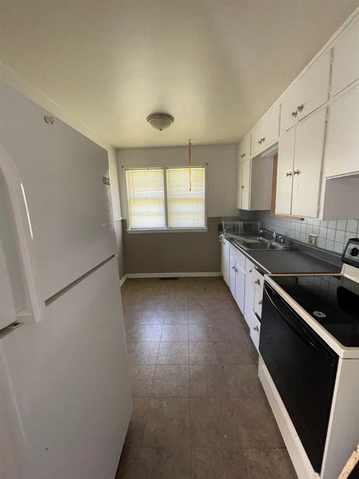 738 - 740 S Front St, Salina, KS 67401