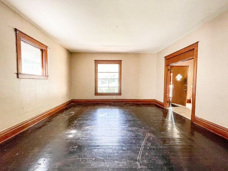 333 S 8th St, Salina, KS 67401