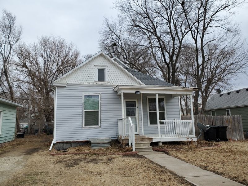 625 S 10th St, Salina, KS 67401