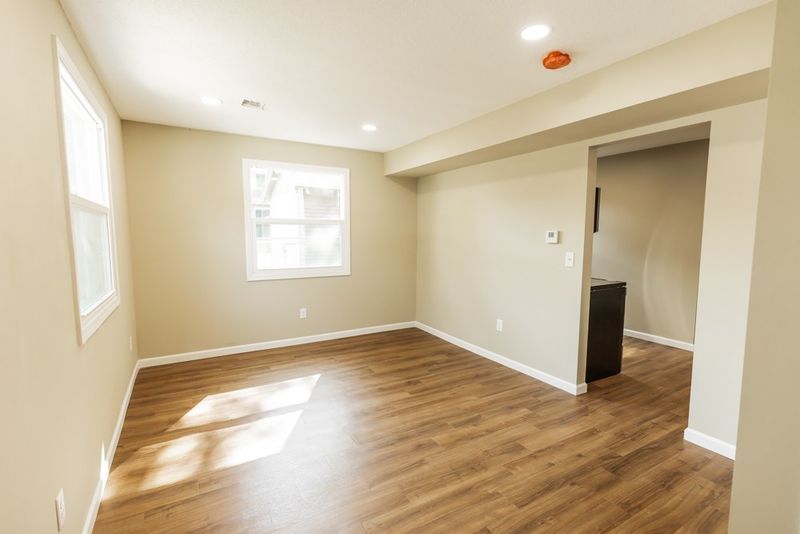 913-915 Cedar, Salina, KS 67401