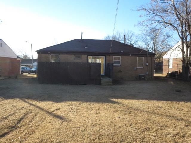 521 S Barlow St, Wichita, KS 67207
