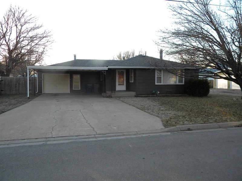 215 S Dean, Mount Hope, KS 67108