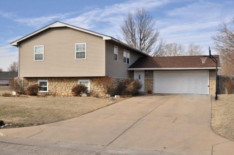2300 E 61st St N, Park City, KS 67219