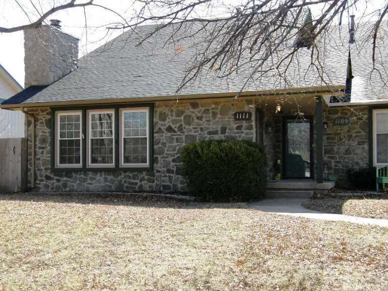 1111 E Redwood Dr, Derby, KS 67037