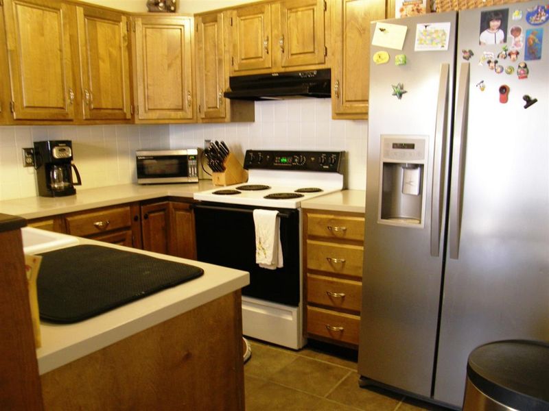 1111 E Redwood Dr, Derby, KS 67037