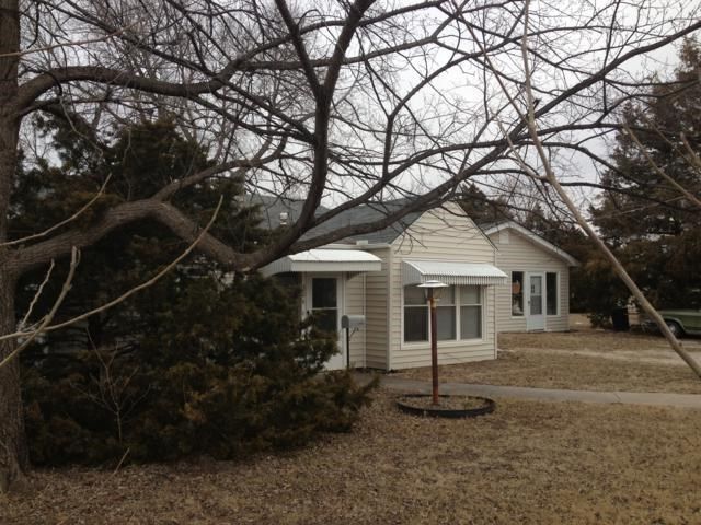 306 E Silknitter Rd, Rose Hill, KS 67133