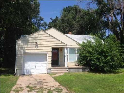 416 E 49th St N, Park City, KS 67219