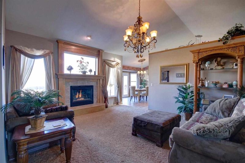 1000 E Pembrook Rd, Derby, KS 67037
