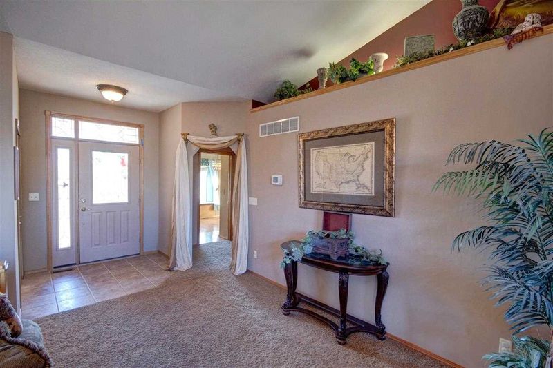 1000 E Pembrook Rd, Derby, KS 67037