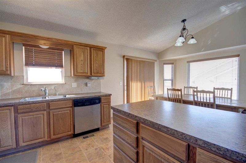 12113 E Mainsgate St, Wichita, KS 67226