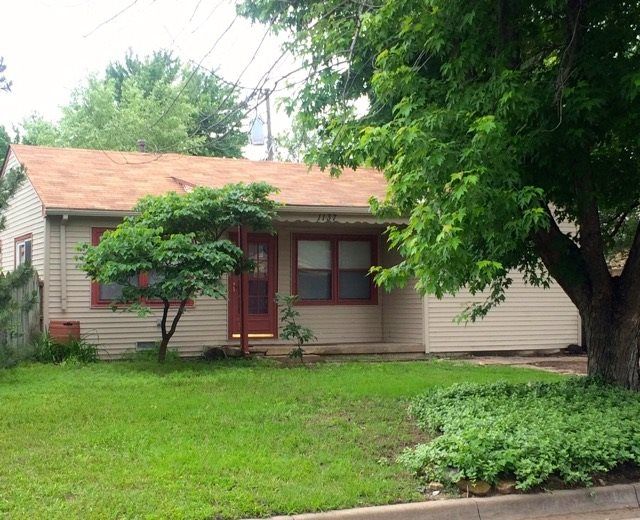 1137 E Gidley St, Wichita, KS 67216