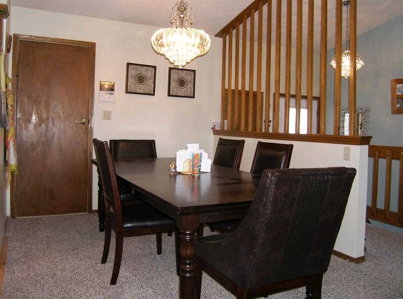 115 W Tall Tree Rd, Derby, KS 67037