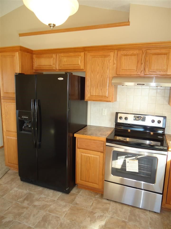 609 E Minneha Ave, Andover, KS 67002