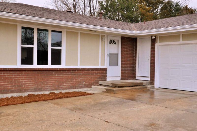 2361 Lamson St, Wichita, KS 67220