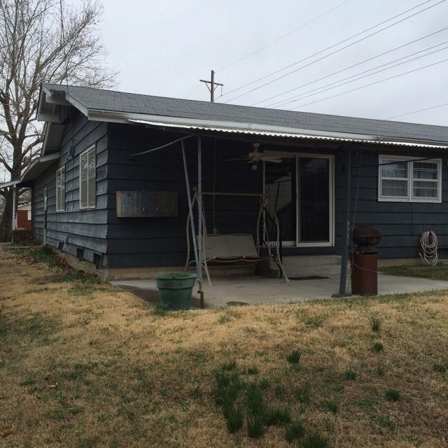 8002 E Clay St, Wichita, KS 67207-2330