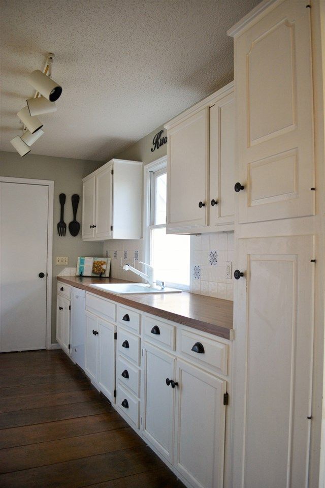 432 N Greenvalley Dr, Andover, KS 67002