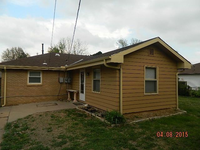 1407 Cherry, Winfield, KS 67156