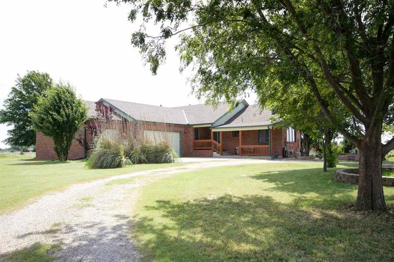 1336 N Greenwich Rd, Mulvane, KS 67110