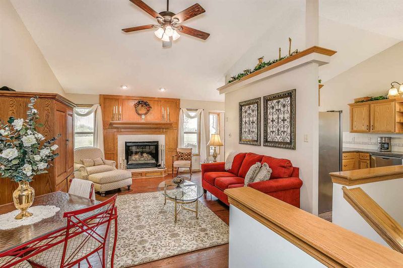 5352 E 49th St, Bel Aire, KS 67220