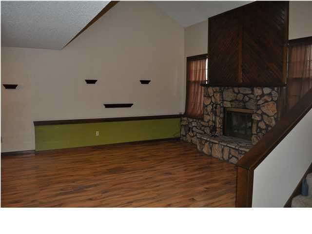 1007 E Redwood Rd, Derby, KS 67037