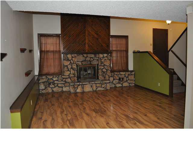 1007 E Redwood Rd, Derby, KS 67037