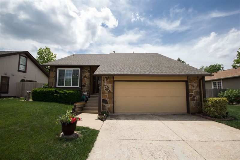 8325 E Mount Vernon St, Wichita, KS 67207