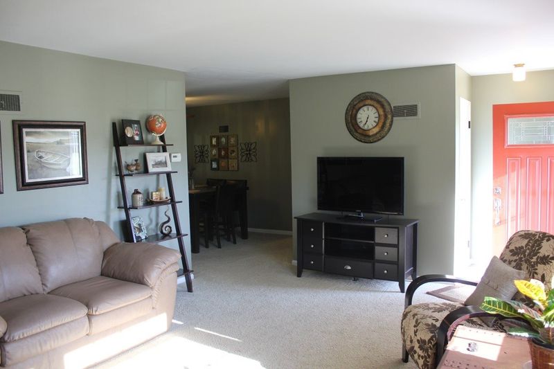 916 Mclain Ave, Newton, KS 67114