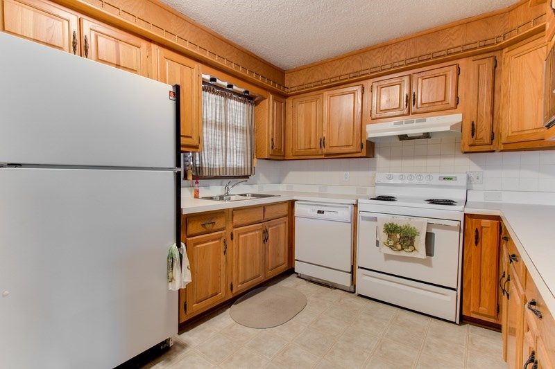 8208 E Grail St, Wichita, KS 67207
