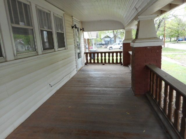 226 S St Clair, Wichita, KS 67213
