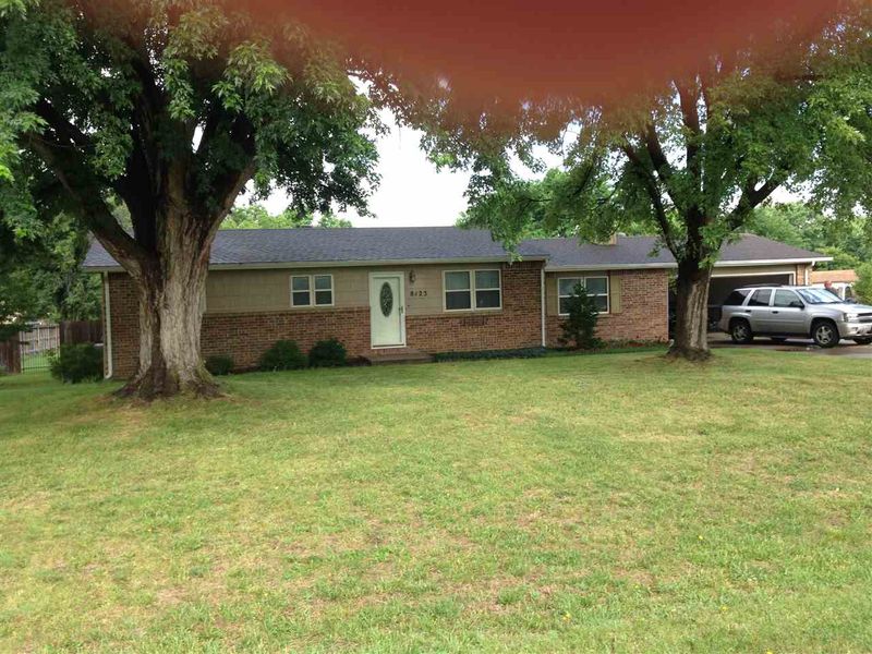 8123 S Hancock Dr, Derby, KS 67212
