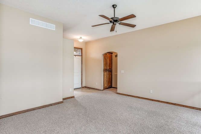 3109 E Sunflower Dr, Derby, KS 67037-0567