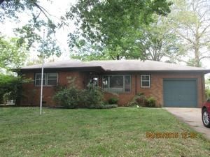 563 S Kokomo Ave, Derby, KS 67037